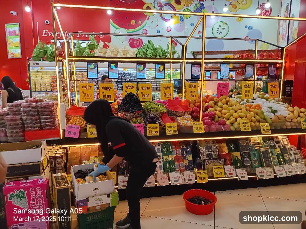 Supermarket Produce Section