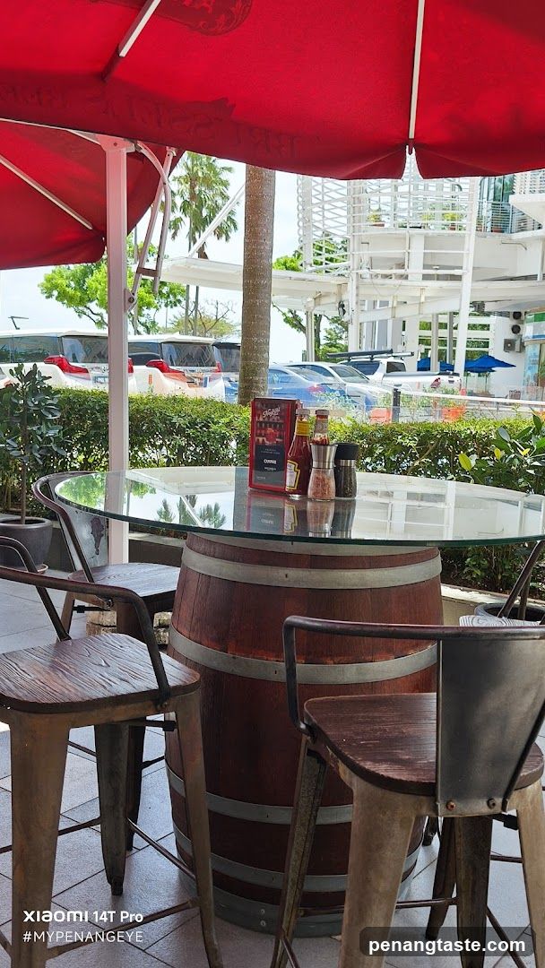 Outdoor Seating Area