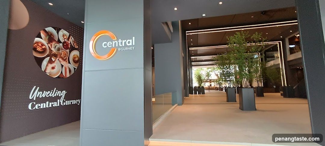 Central Gurney Entrance