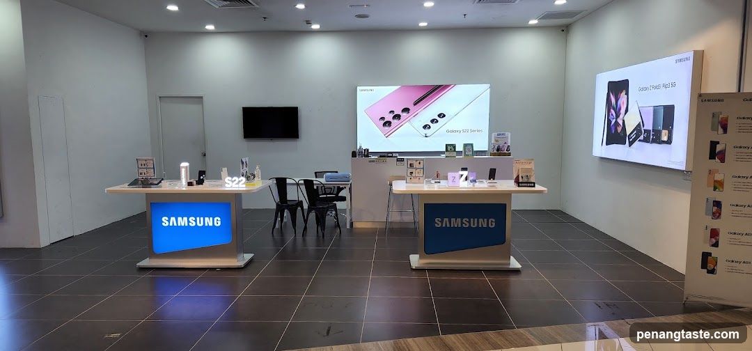 Samsung Store Interior