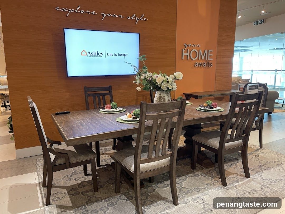 Dining Room Display