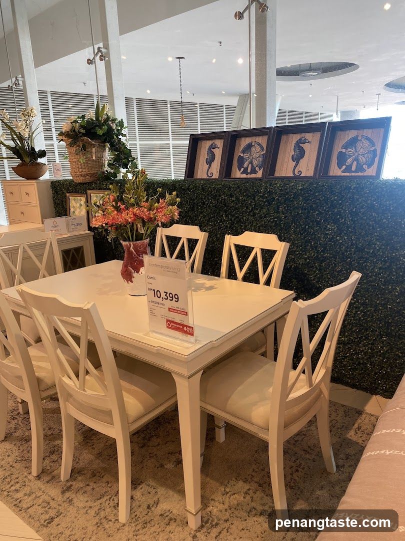 Dining Set Display
