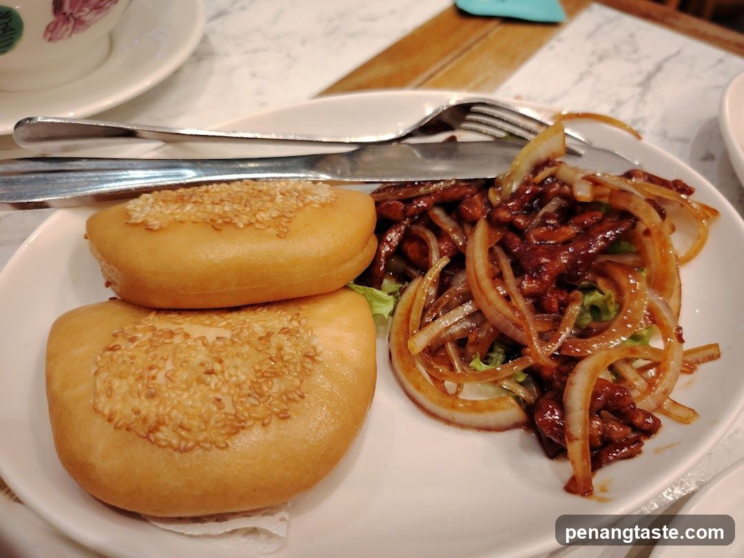 Steamed Buns with Savory Topping