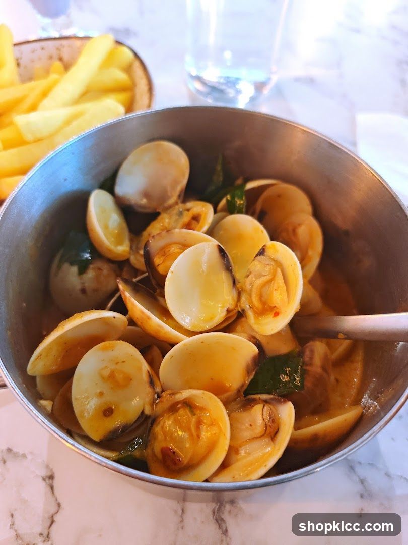 Clams with Fries
