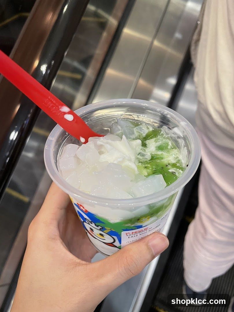Dessert Drink with Kiwi and Coconut Jelly