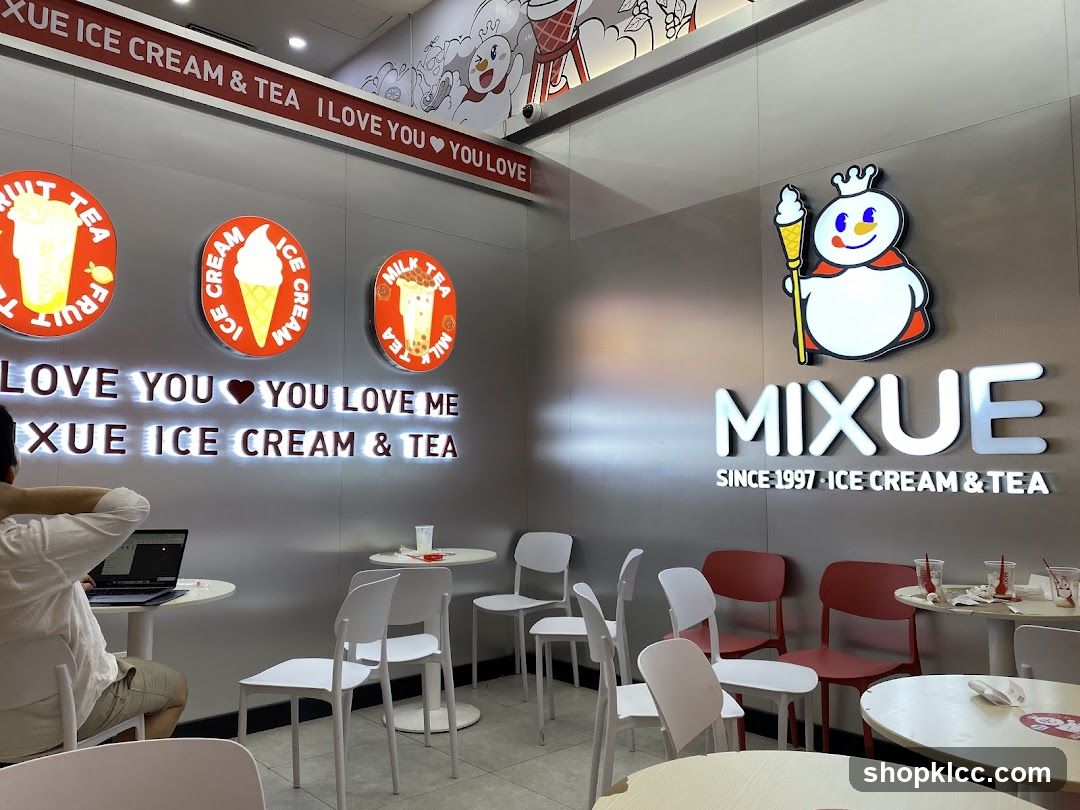 Mixue Ice Cream & Tea Interior