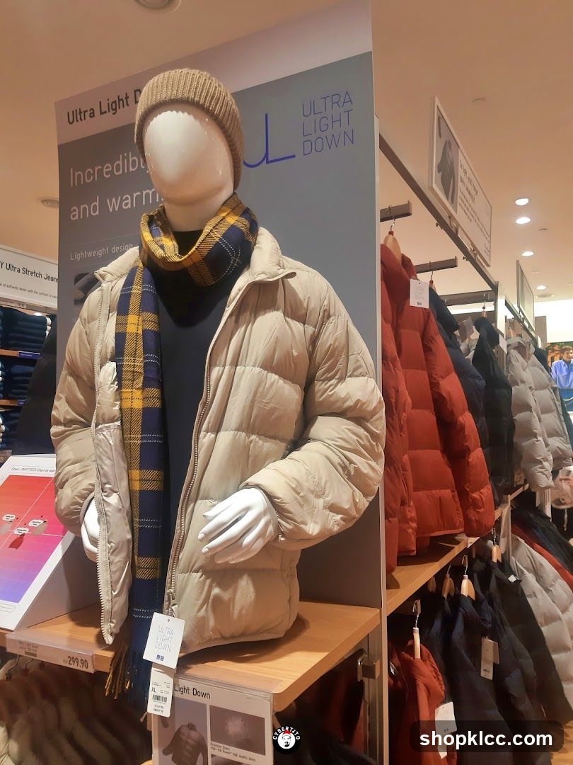 Mannequin wearing Ultra Light Down jacket