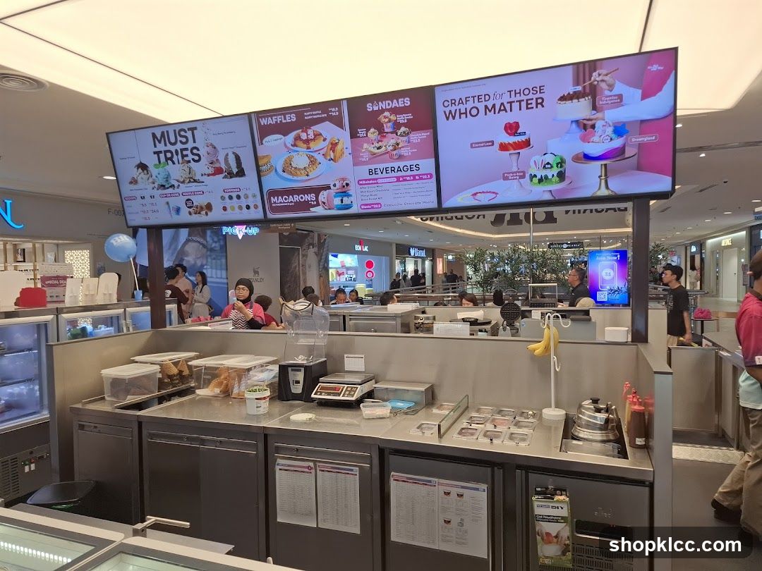 Dessert Counter Display