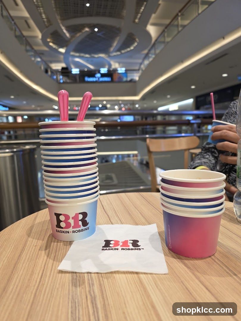 Baskin Robbins Cups and Napkin