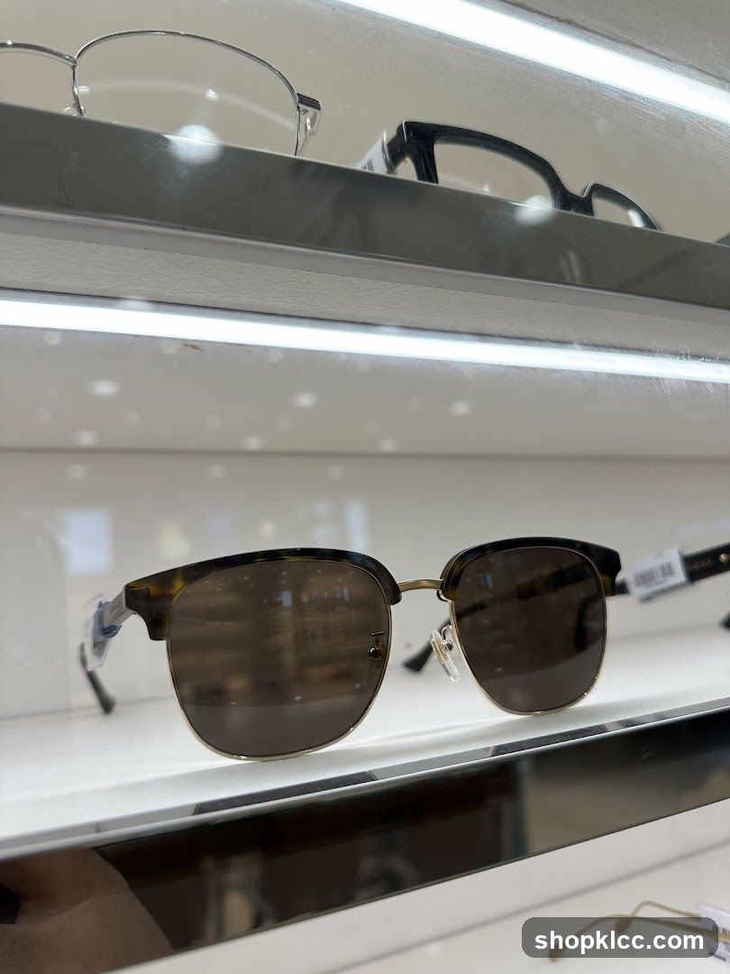 Eyeglasses Display