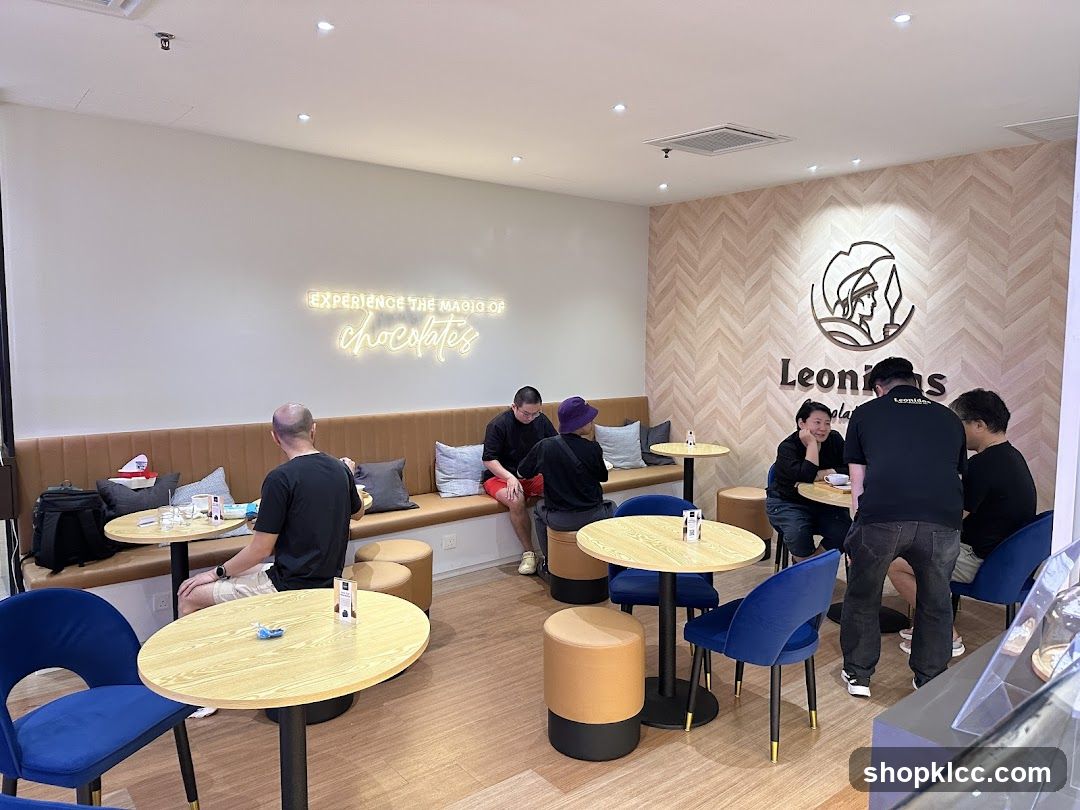 Leoninos Interior