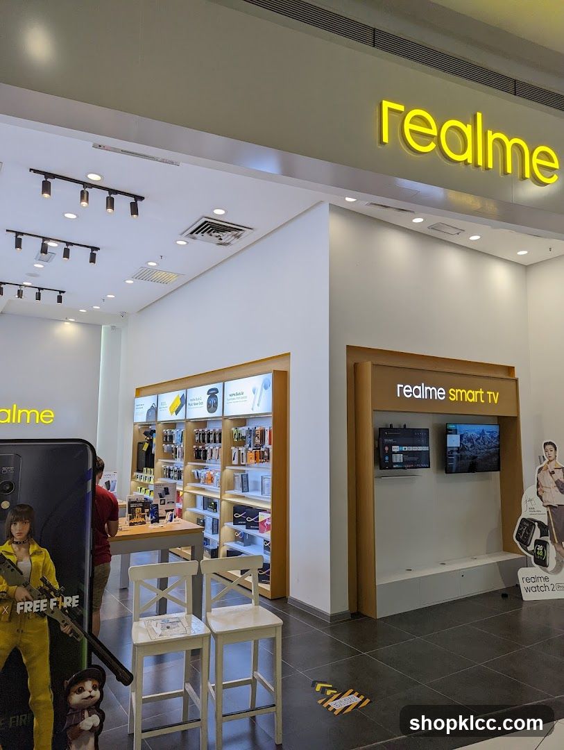 Realme Store Display