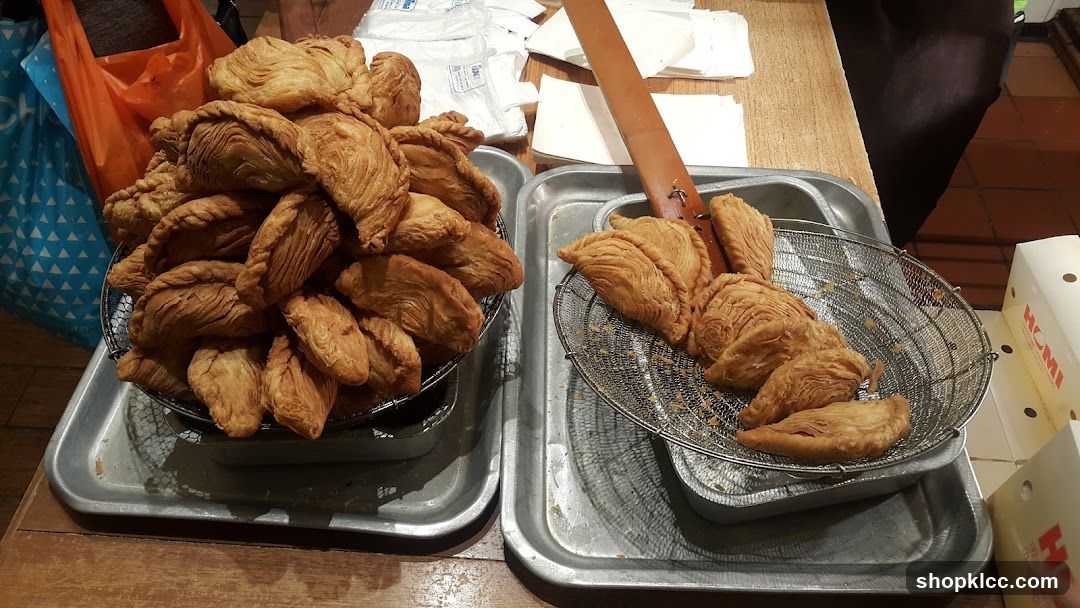 Homi Chicken Curry Puff