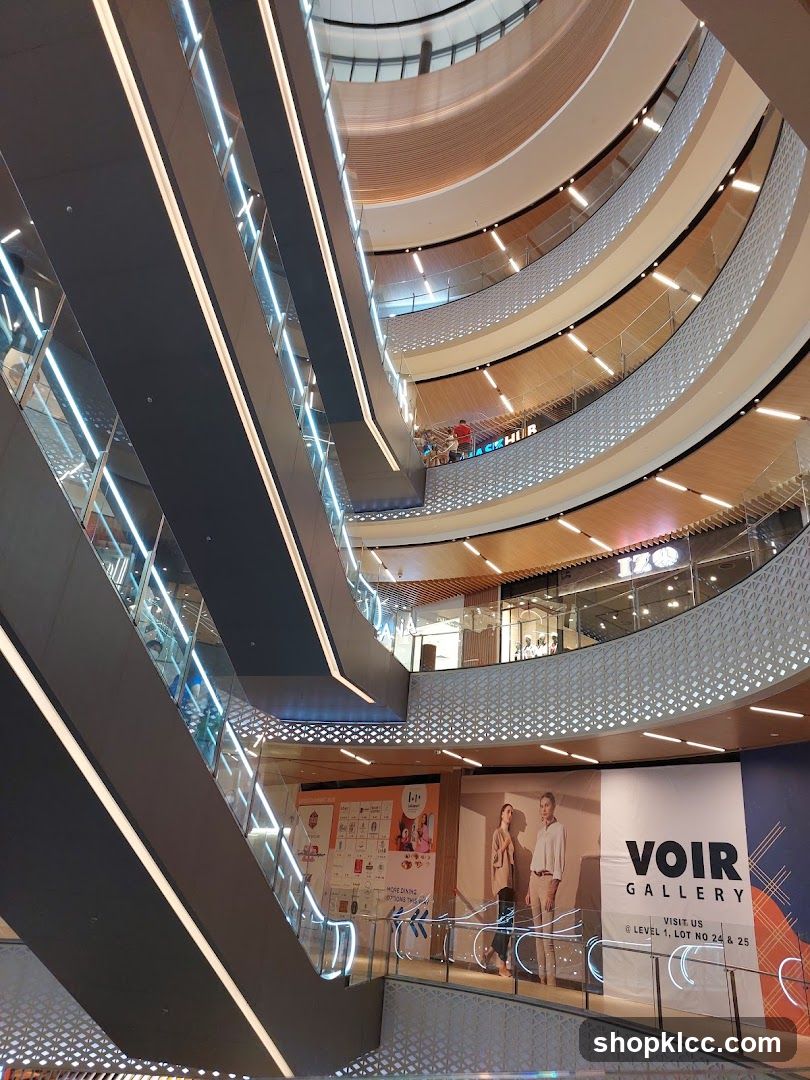 VoiR Gallery Interior View