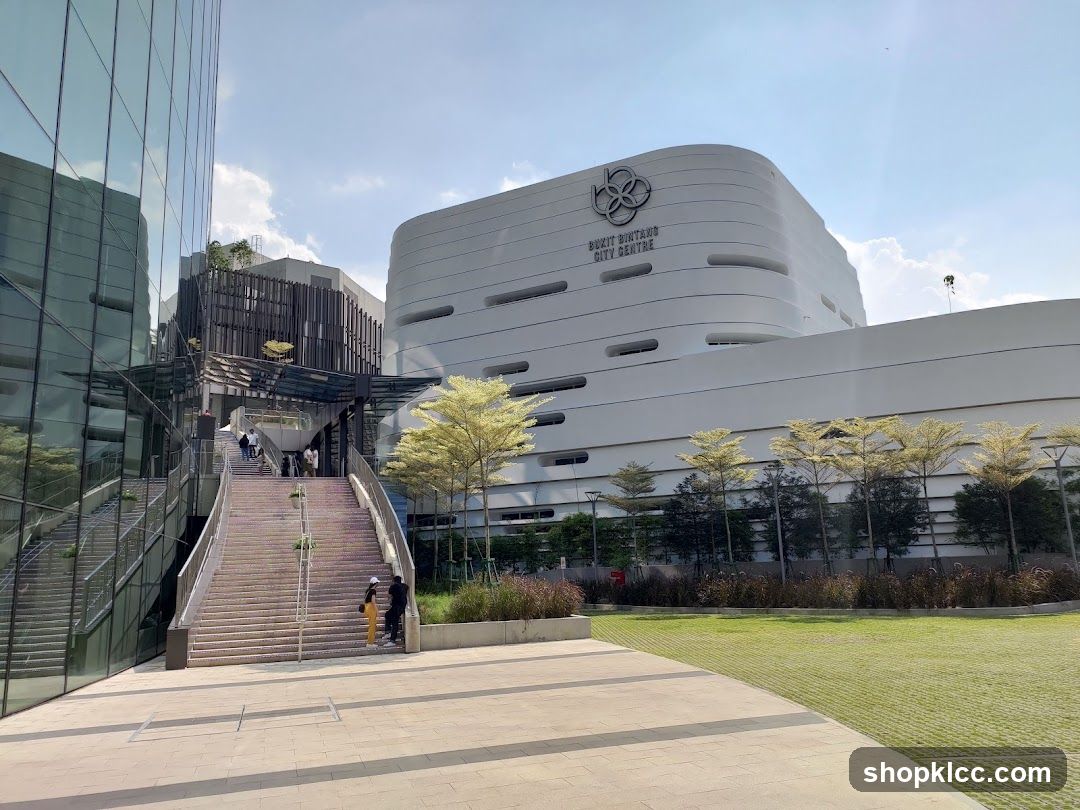 Suntory Building Exterior