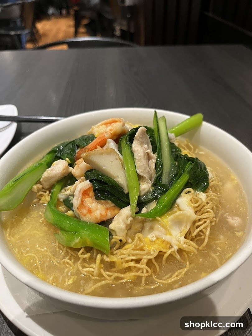 Noodles with Seafood and Vegetables