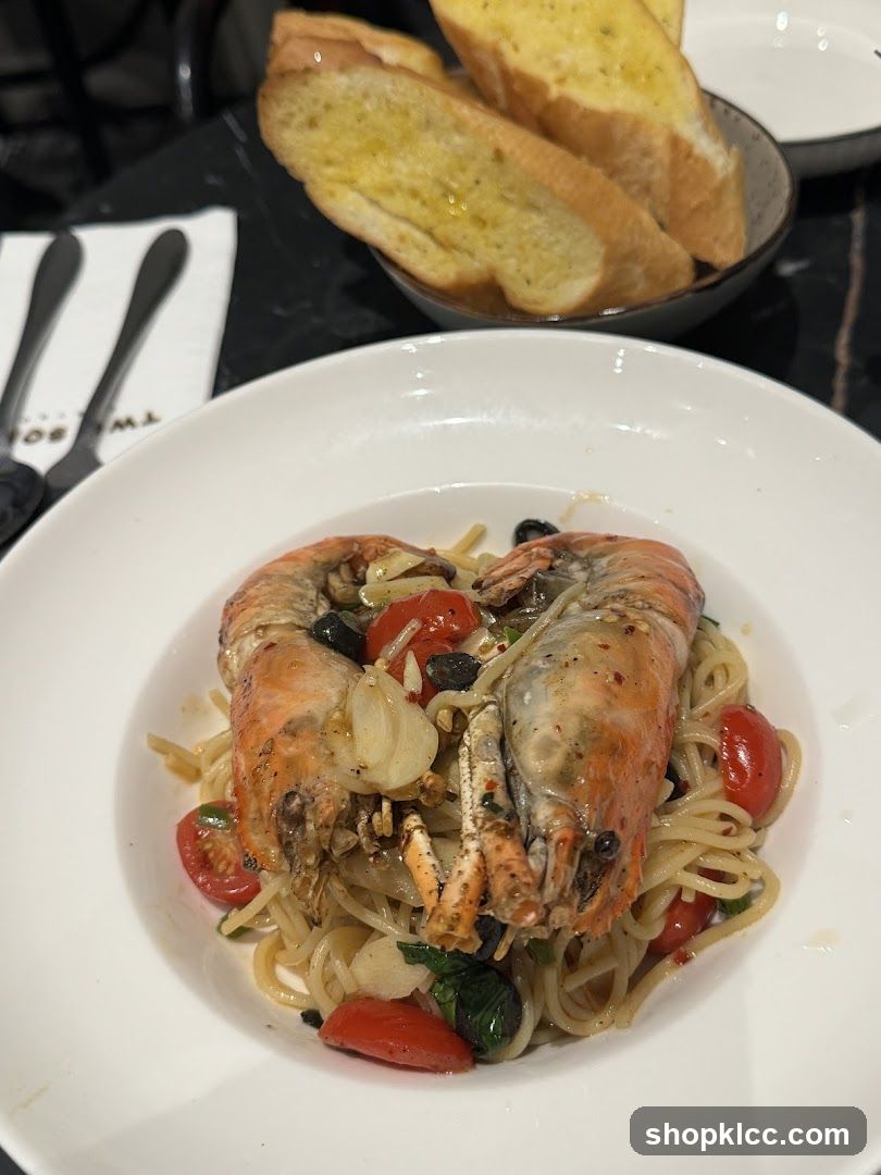 Shrimp Pasta with Garlic Bread