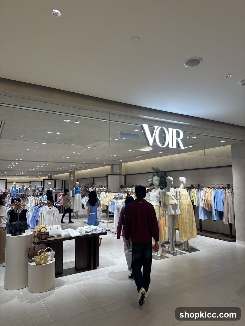 VOIR Storefront