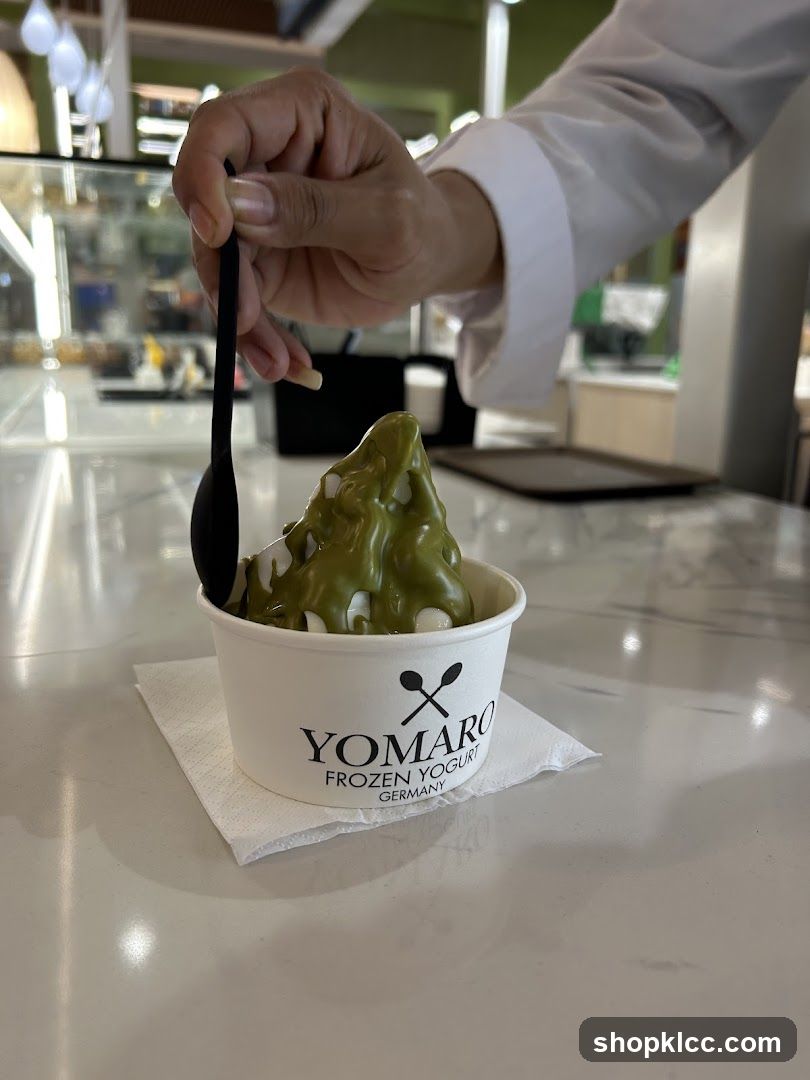 Yomaro Frozen Yogurt