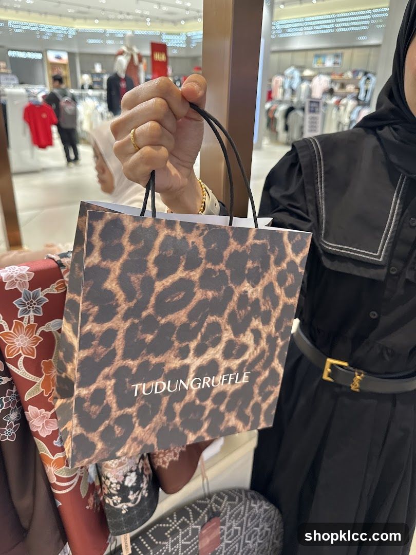 Shopping Bag with Leopard Print