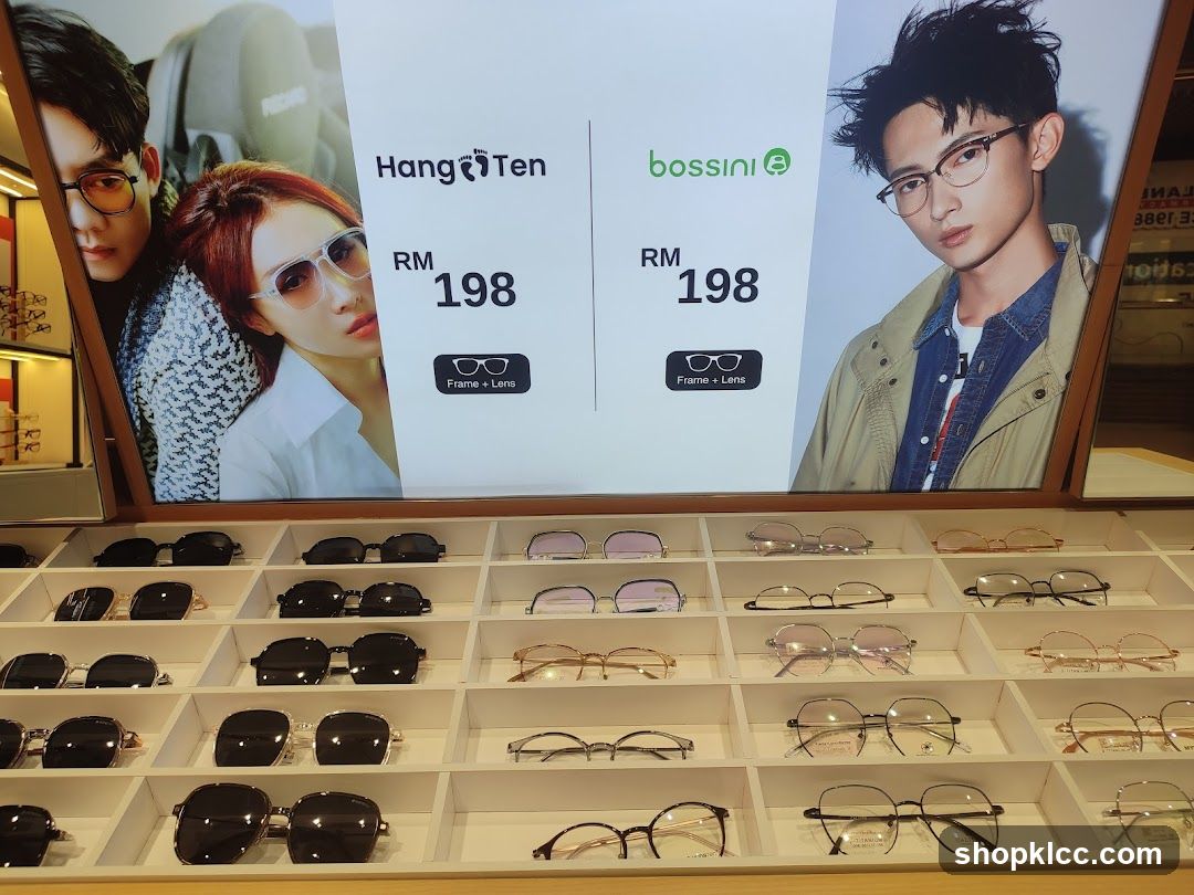 Eyewear Display with Promotions