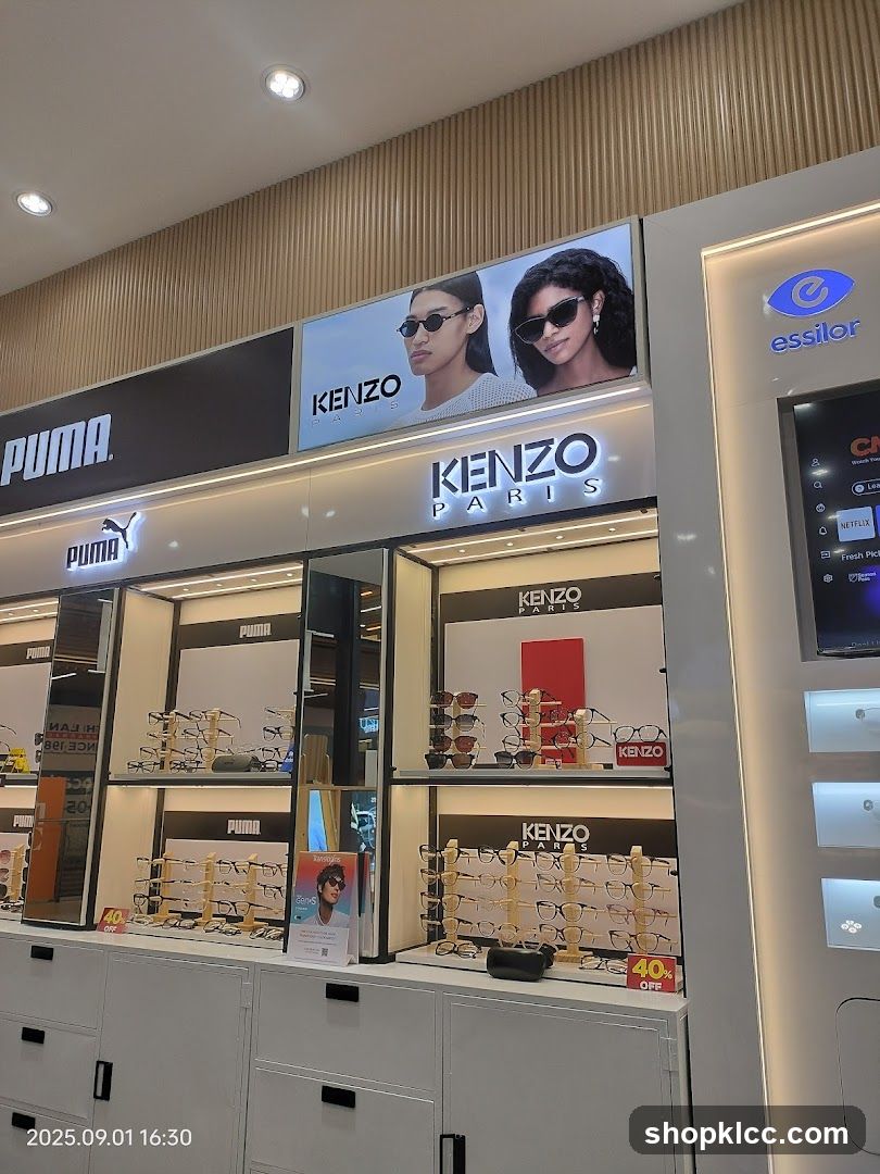Eyewear Store Display
