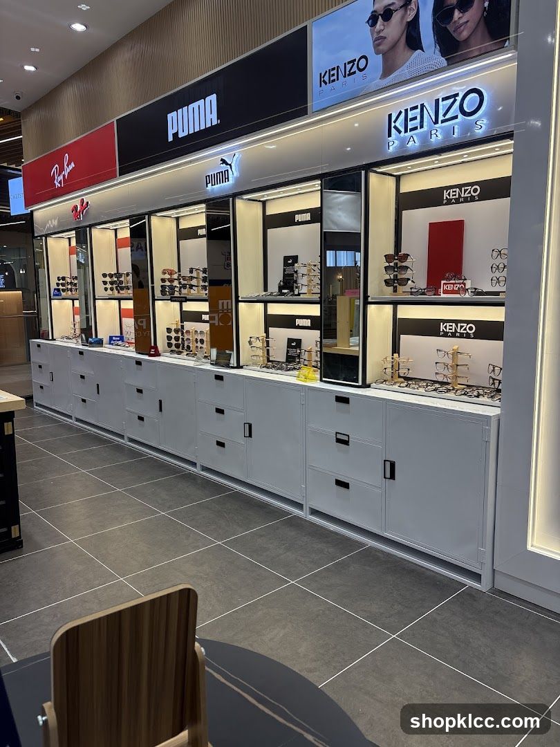 Eyewear Display