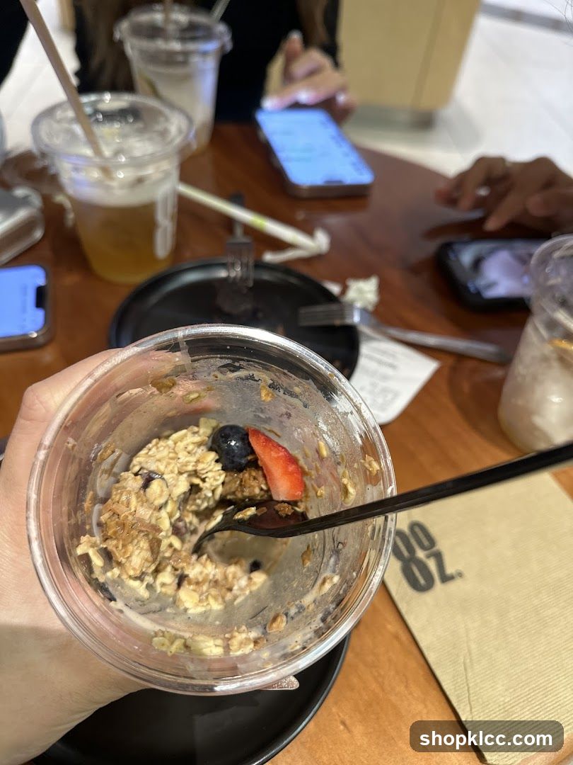 Oatmeal with Berries