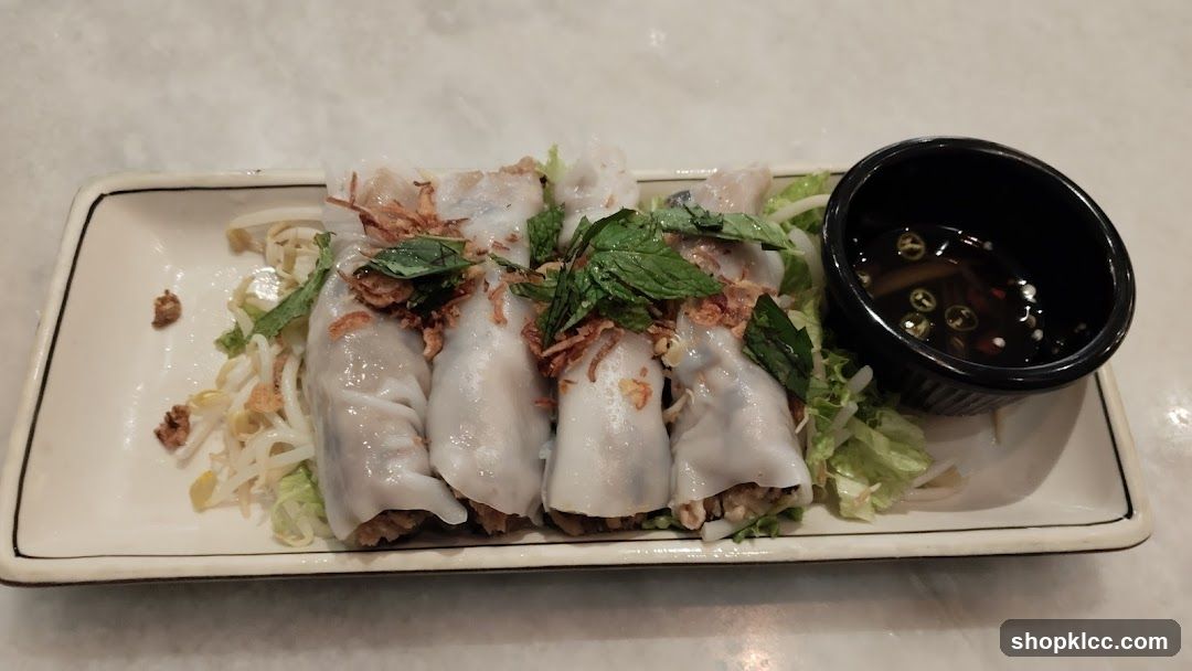 Spring Rolls with Dipping Sauce