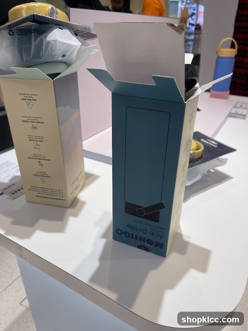Montigo Ace Bottle Packaging