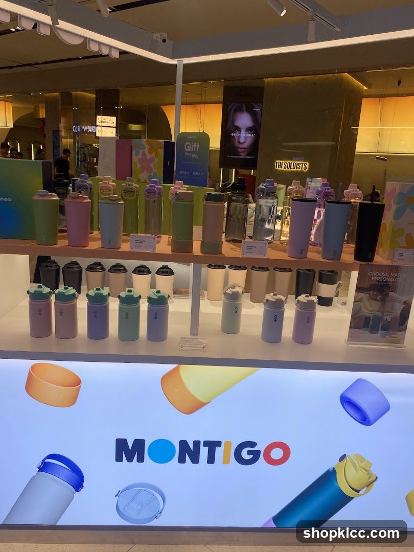 Montigo Water Bottles Display
