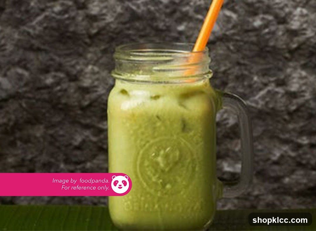 Matcha Latte in Mason Jar