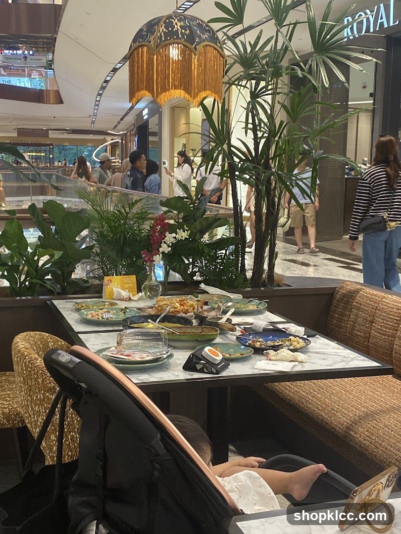 Restaurant Dining Area