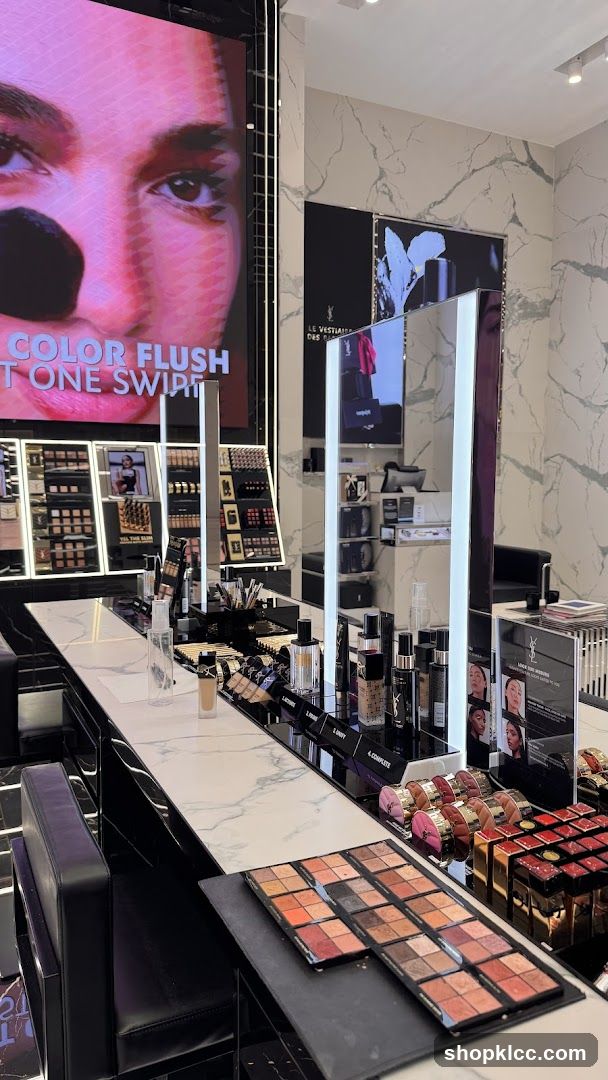 Cosmetics Display