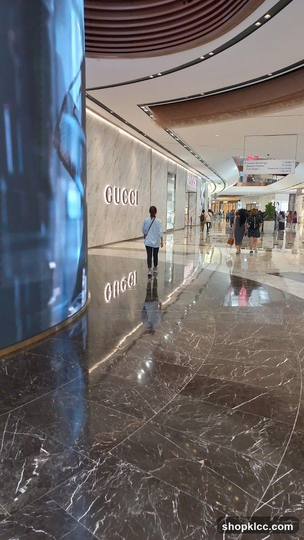 Gucci Storefront
