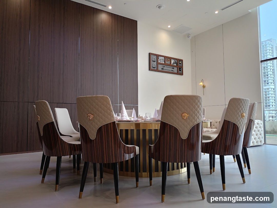 Elegant Dining Room Setup