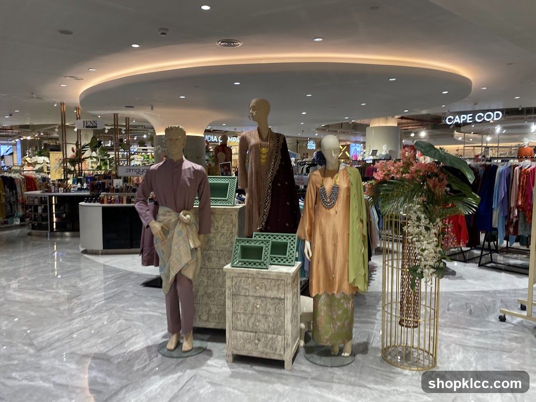 Mannequins in traditional attire