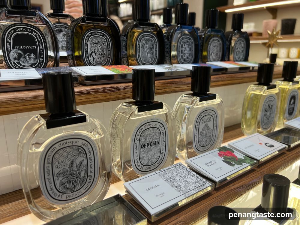 Diptyque Perfume Display