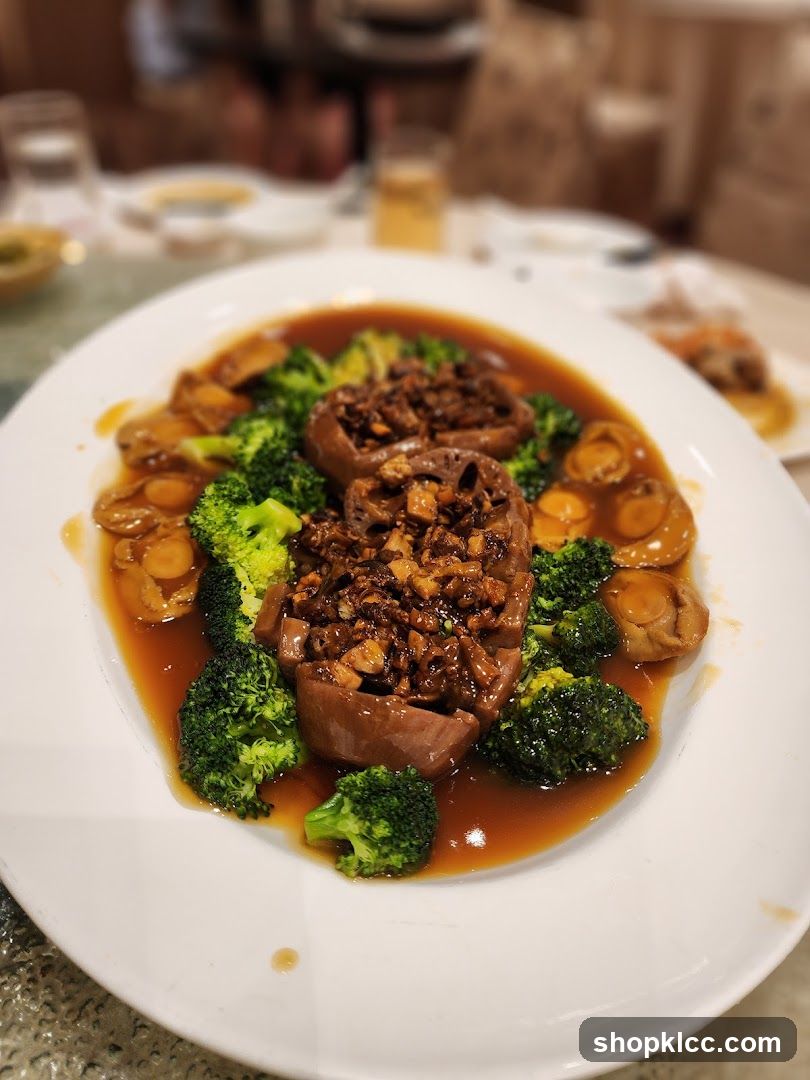 Braised Dish with Broccoli and Abalone