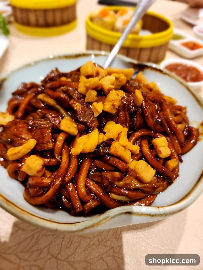 Noodles with Crispy Toppings