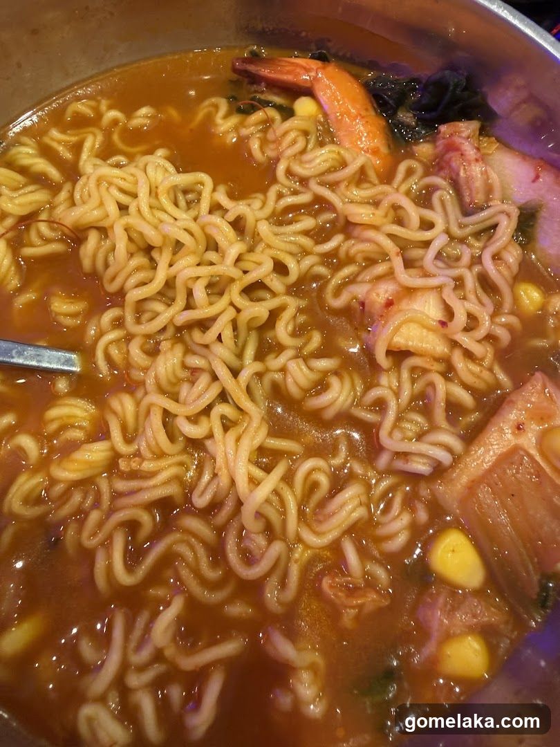 Noodle Soup with Seafood