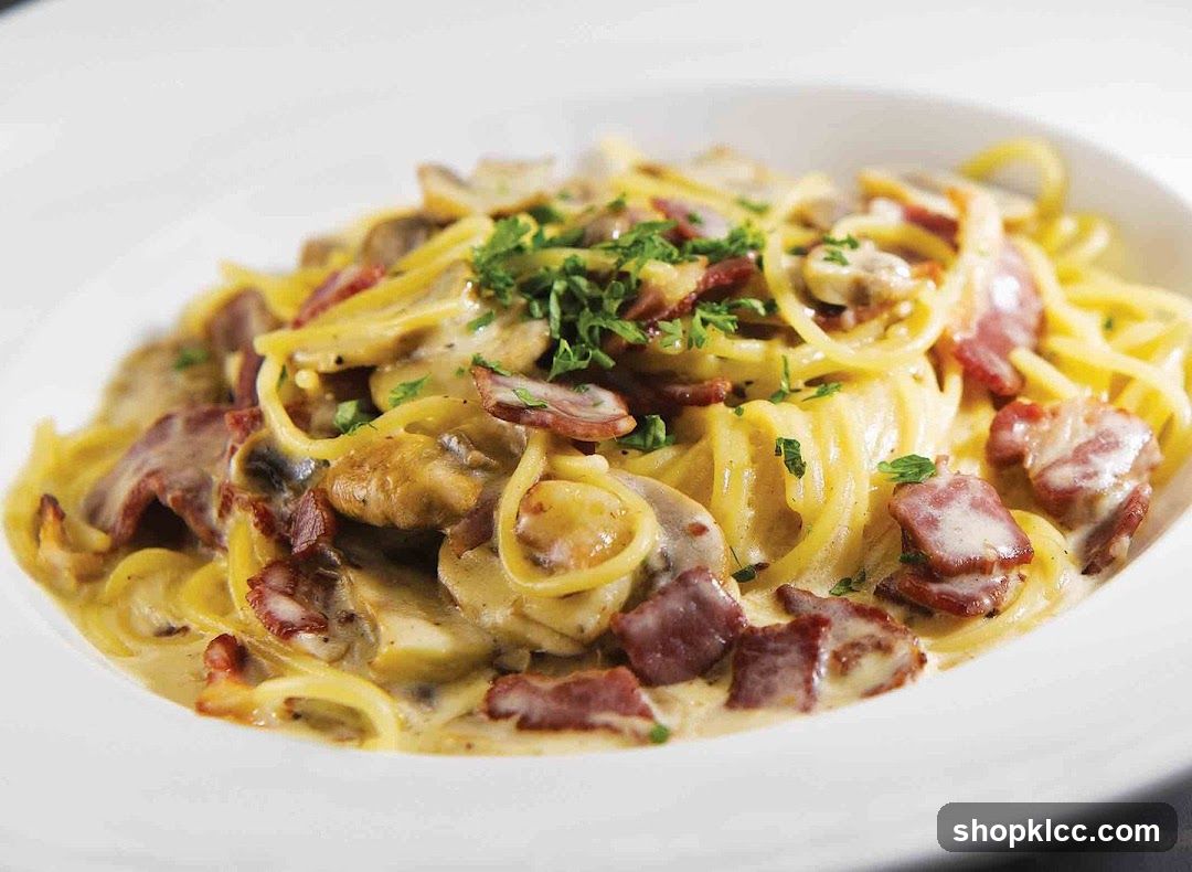 Creamy Pasta with Mushrooms and Bacon