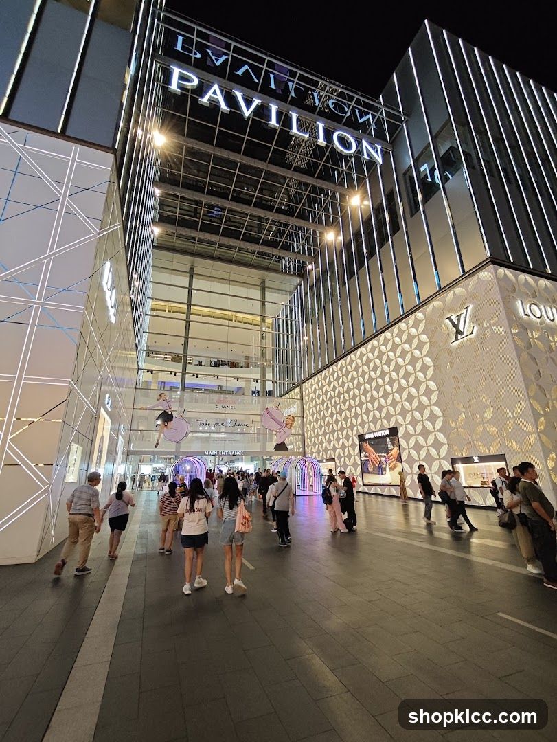 Night scene of a shopping mall exterior