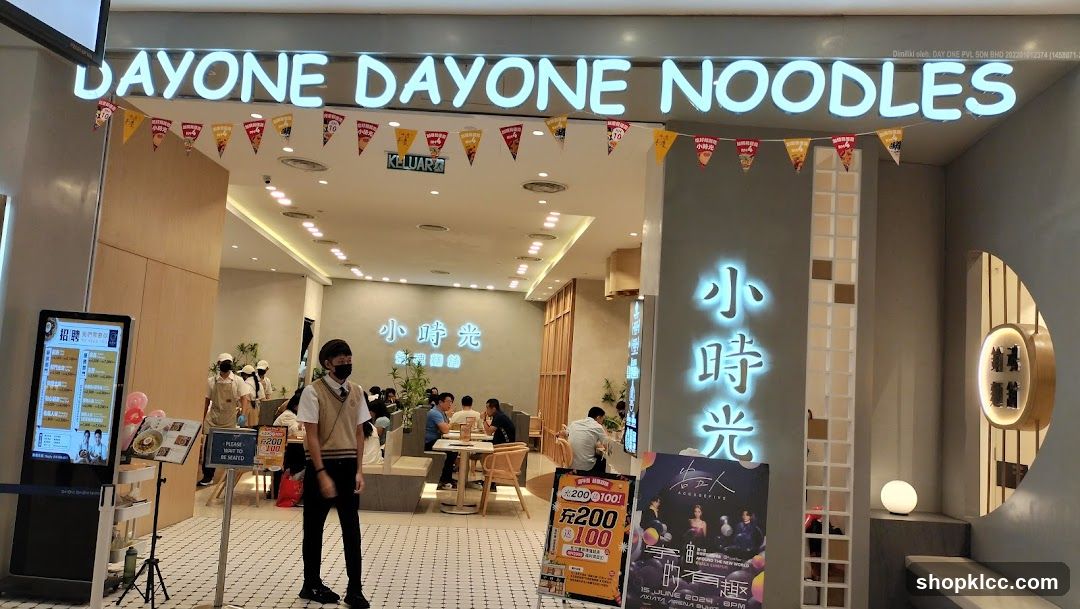 Dayone Noodles Interior View