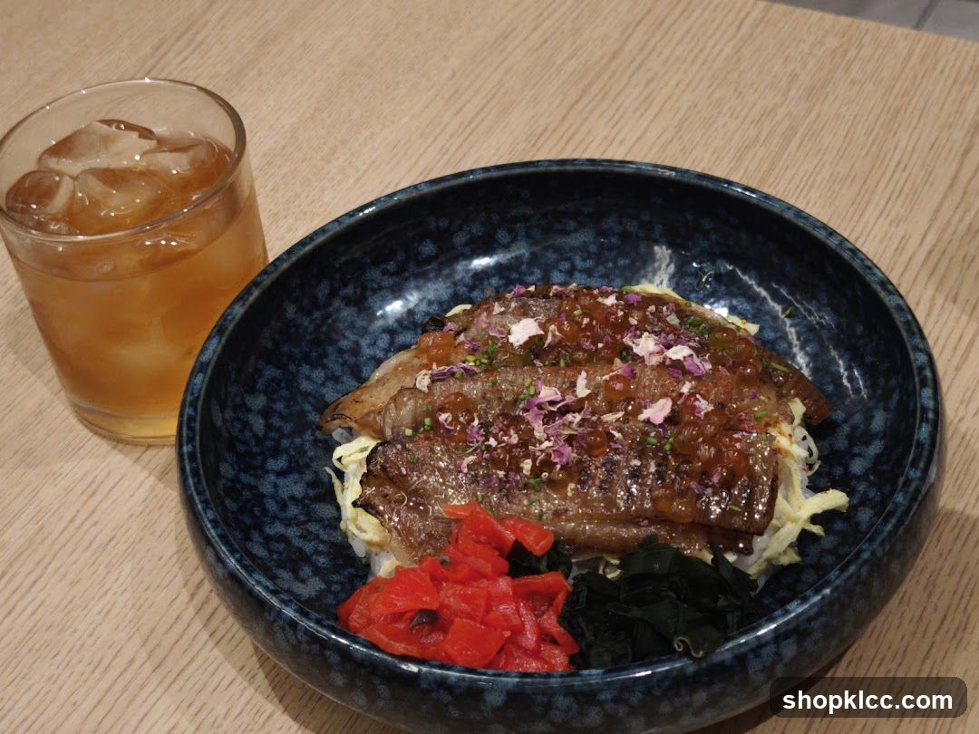 Eel Rice Bowl with Iced Tea