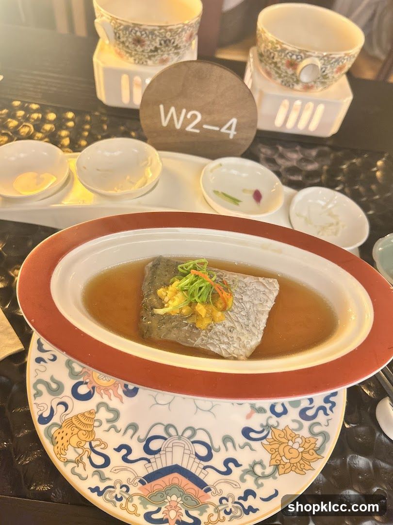 Elegant Chinese Dish Presentation