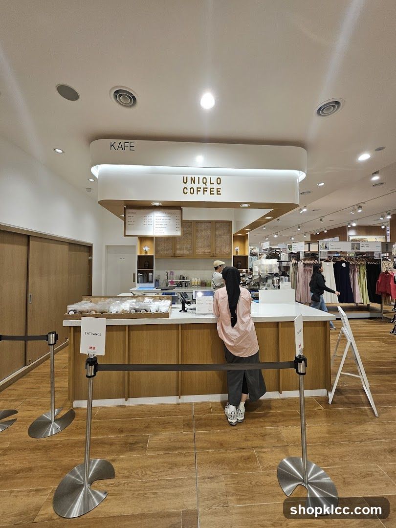 Uniqlo Coffee Kafe Interior