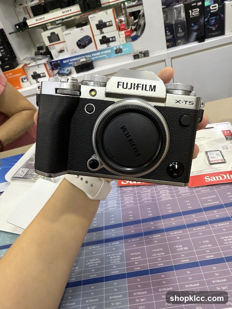 Fujifilm X-T5 Camera Display