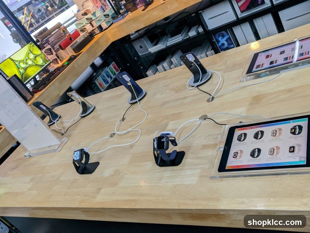 Apple Store Display