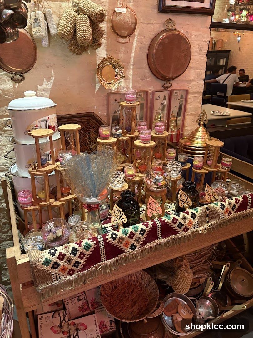 Decorative Shop Interior Display